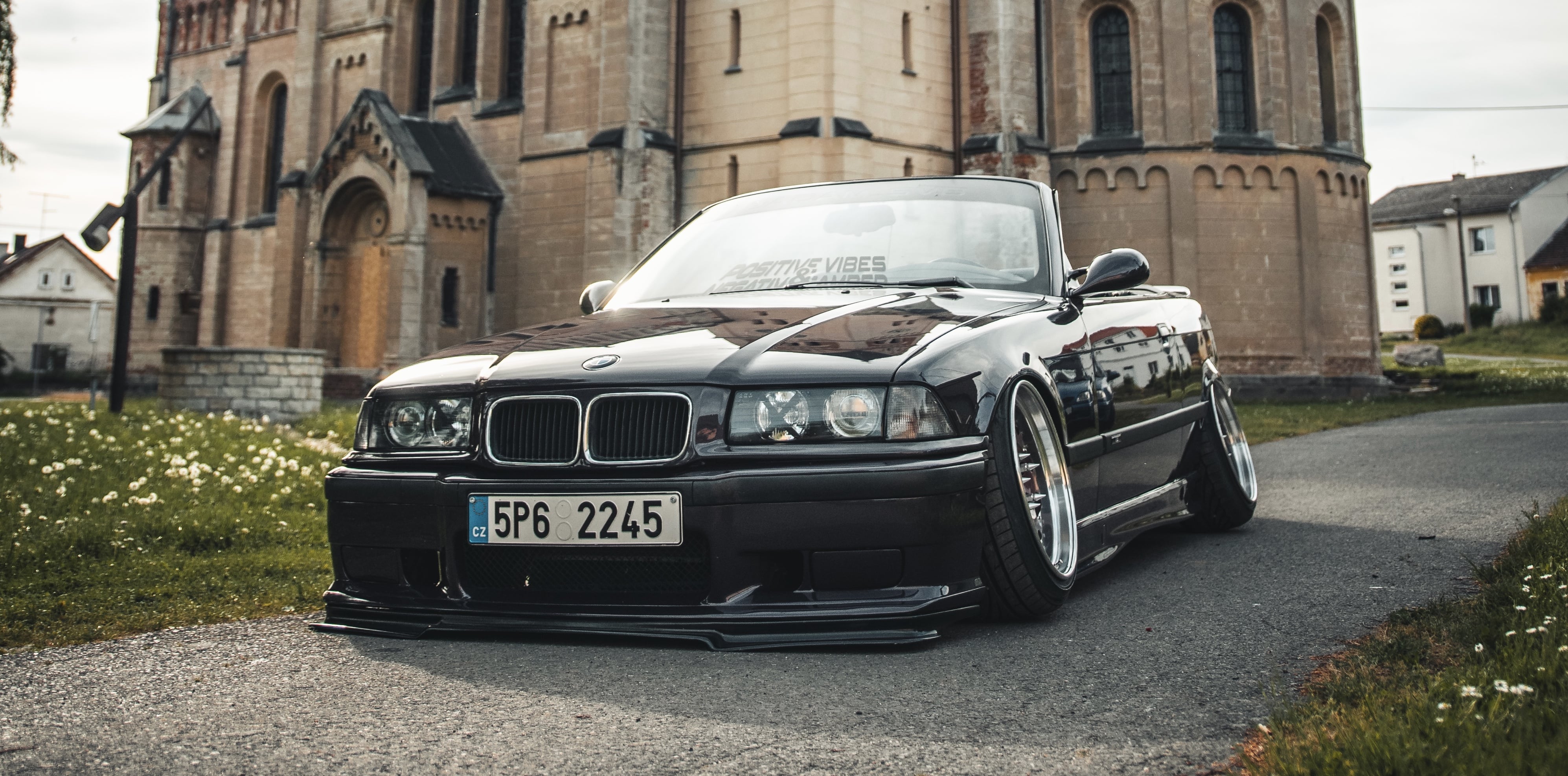 bmw-e36-cabrio-320i-110kw-od-adama-2-min